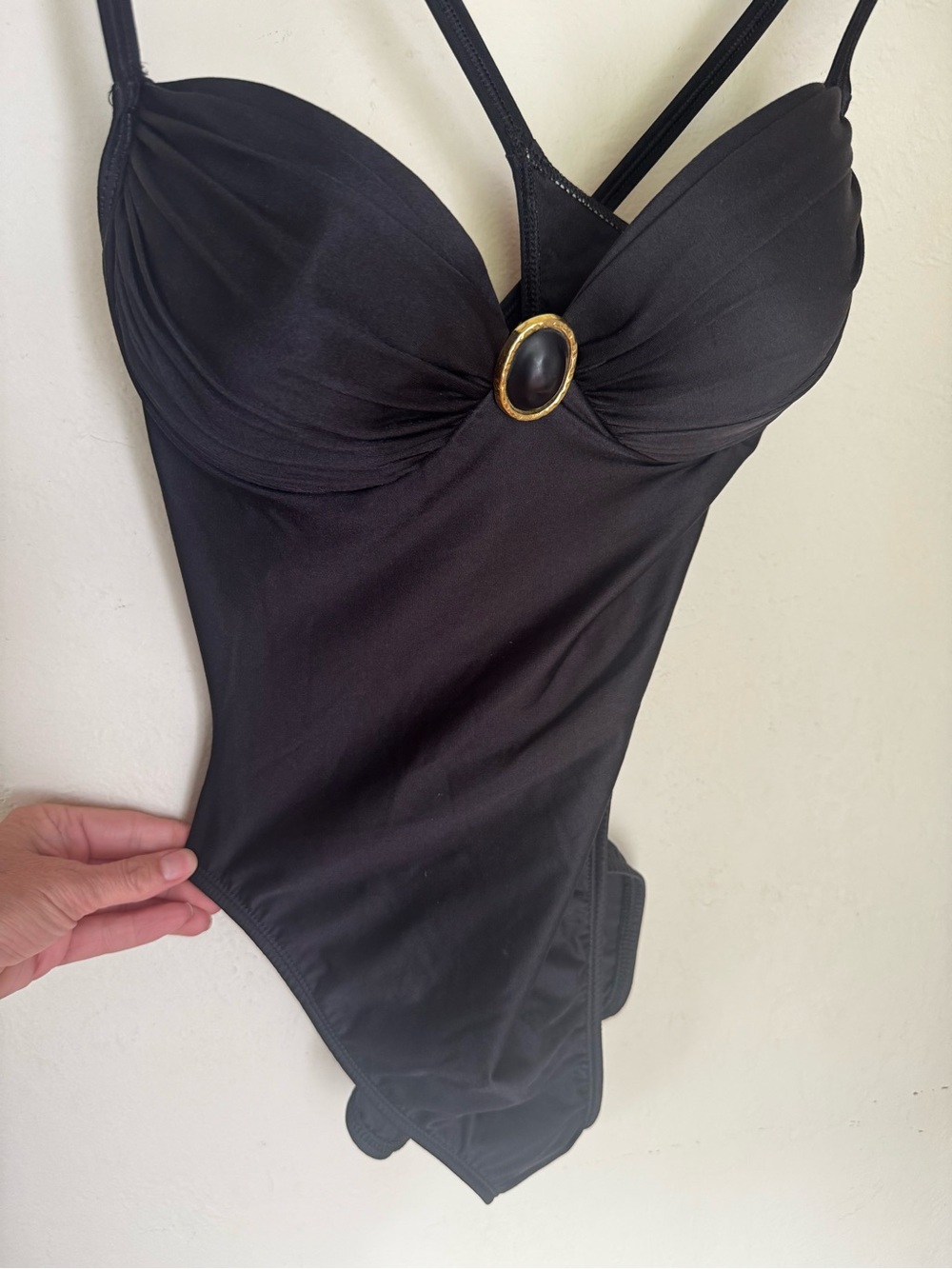 La Blanca Black One Piece Swimsuit Ruched Cup Strappy Back Size 12 NWOT